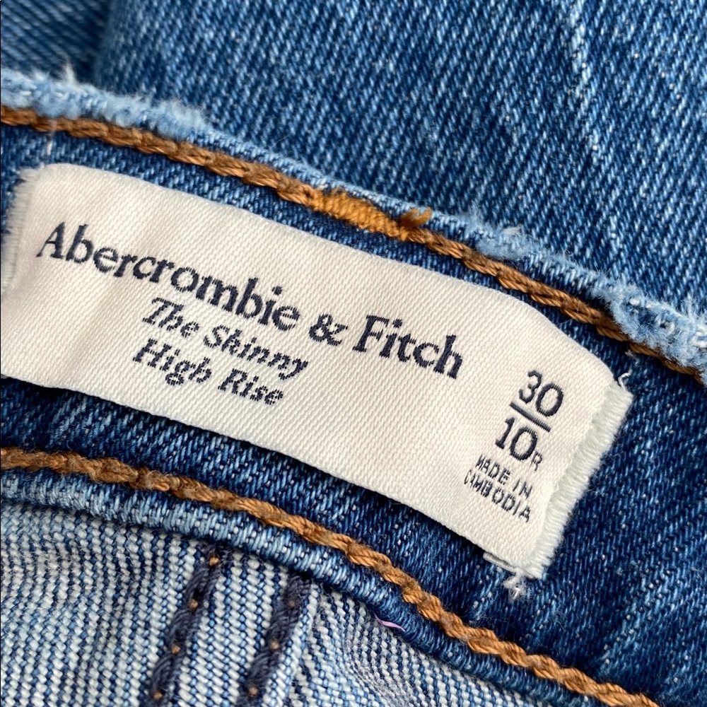 Abercrombie & Fitch the skinny high rise button fly jeans in 30/10R